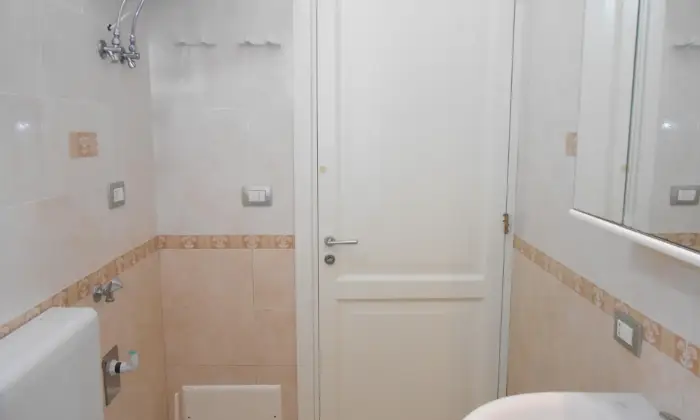Rexer-Castrignano-del-Capo-CASA-SASHA-nel-centro-di-Santa-Maria-di-Leuca-BAGNO