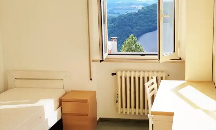 Rexer-Urbino-AFFITTO-CAMERA-SINGOLA-A-RAGAZZA-CAMERA-DA-LETTO