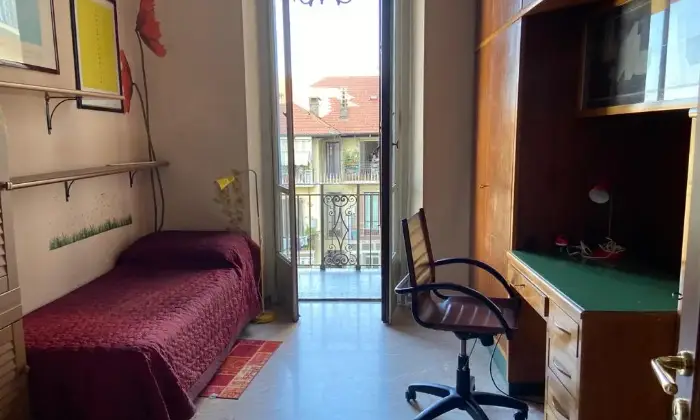Rexer-TORINO-AFFITTO-ALLOGGIO-CONDIVISO-STUDENTI-UNIVERSITARI-CAMERA-DA-LETTO