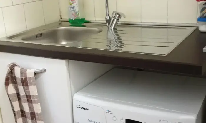 Rexer-Roma-Delizioso-appartamento-a-due-passi-dalla-Sapienza-CUCINA