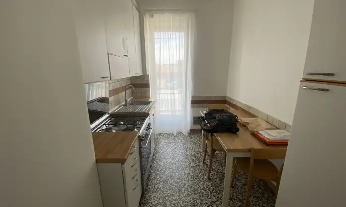 Rexer-Milano-Trilocale-piano-alto-subito-disponibile-CUCINA