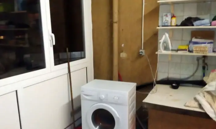 Rexer-Roma-Posti-letto-in-doppia-o-uso-singola-CUCINA