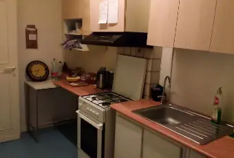 Rexer-Roma-Posti-letto-in-doppia-o-uso-singola-CUCINA
