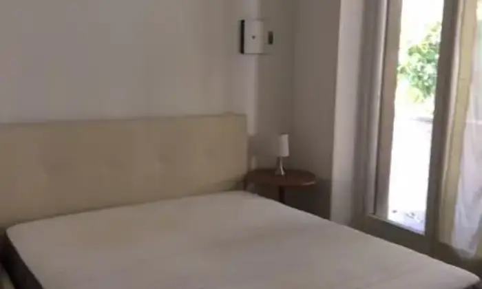 Rexer-Milano-BILOCALE-ARREDATO-ZONA-MOSCOVA-CAMERA-DA-LETTO