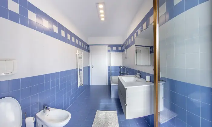 Rexer-Venezia-Affittasi-stanze-in-appartamento-nuovo-BAGNO