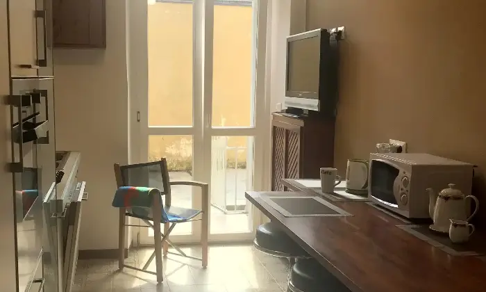 Rexer-Torino-AFFITTO-quadrilocale-via-Luigi-Galvani-Torino-m-camere-da-letto-CUCINA