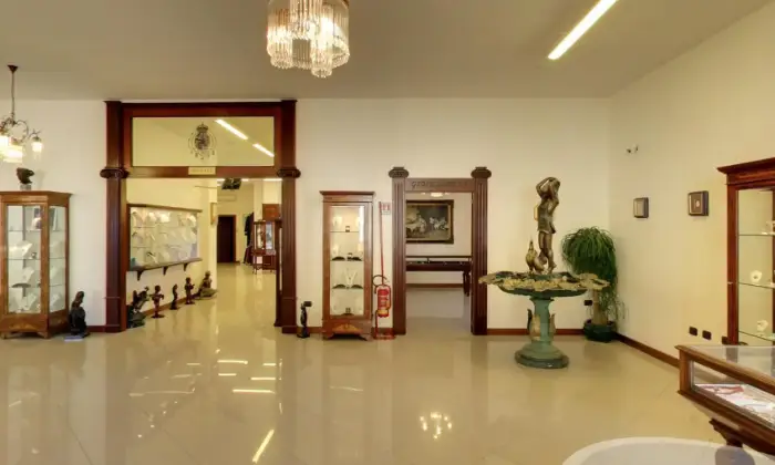 Rexer-Torre-del-Greco-Prestigioso-locale-commerciale-ALTRO