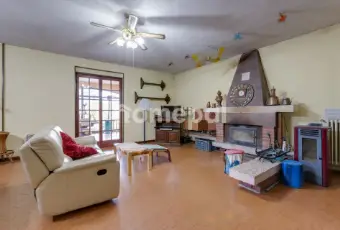 Rexer-Lonato-del-Garda-Villa-vista-lago-con-piscina-e-uliveto-Desenzano-del-Garda-SALONE