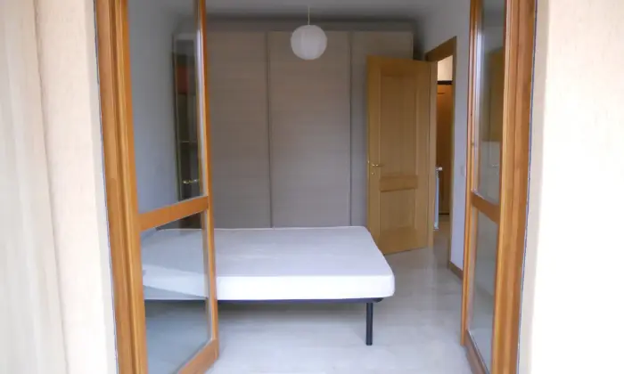 Rexer-Roma-Porta-di-Roma-affittasi-bilocale-CAMERA-DA-LETTO