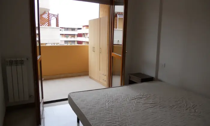 Rexer-Roma-Porta-di-Roma-affittasi-bilocale-CAMERA-DA-LETTO