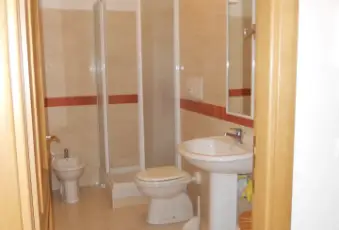 Rexer-Roma-Porta-di-Roma-affittasi-bilocale-BAGNO