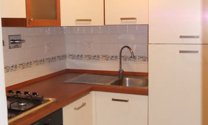 Rexer-Roma-Porta-di-Roma-affittasi-bilocale-CUCINA
