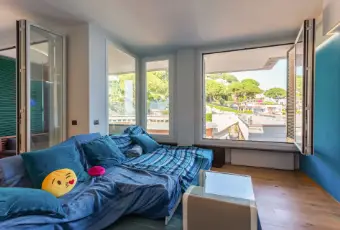 Rexer-Arenzano-Grande-appartamento-sul-mare-SALONE