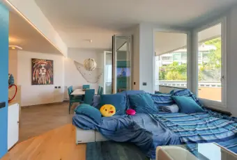Rexer-Arenzano-Grande-appartamento-sul-mare-SALONE