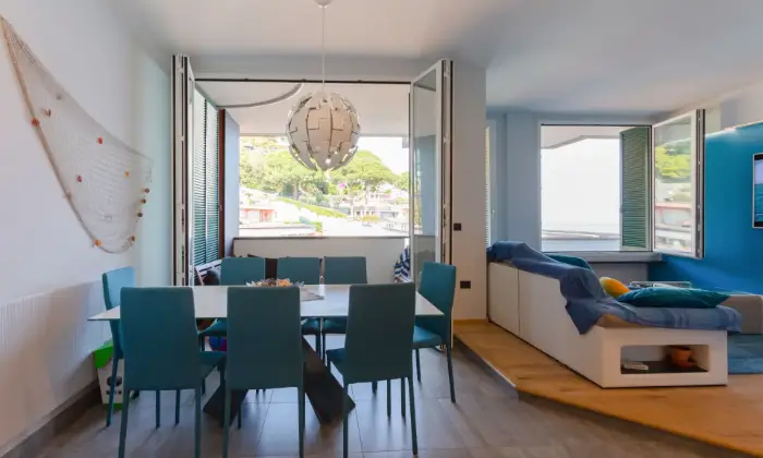 Rexer-Arenzano-Grande-appartamento-sul-mare-SALONE