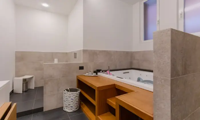 Rexer-Arenzano-Grande-appartamento-sul-mare-BAGNO
