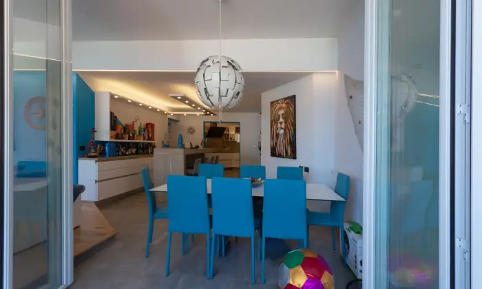 Rexer-Arenzano-Grande-appartamento-sul-mare-SALONE