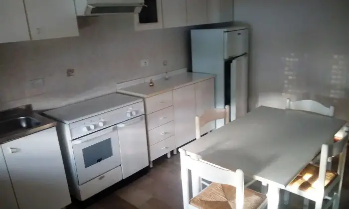 Rexer-Lagosanto-APPARTAMENTO-PRIMO-PIANO-BIFAMILIARE-LAGOSANTO-CUCINA