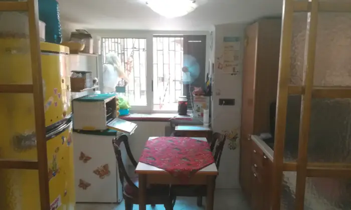 Rexer-Napoli-Bilocale-in-Affitto-in-piazza-margherita-CUCINA