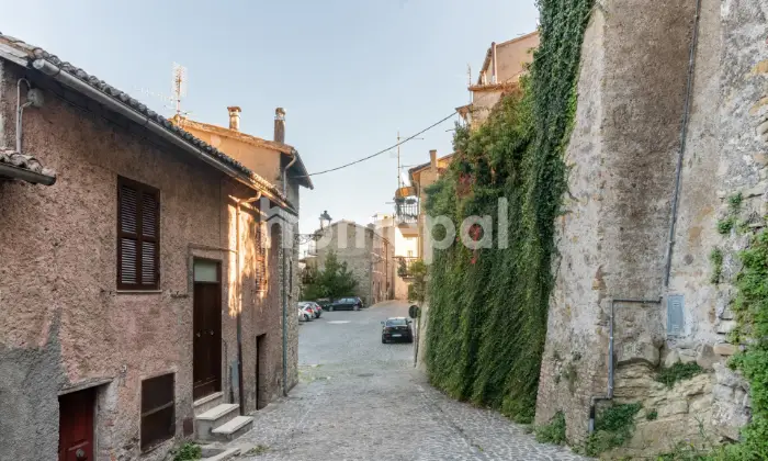 Rexer-Pisoniano-Bilocale-in-vendita-in-via-Torrioni-ESTERNO