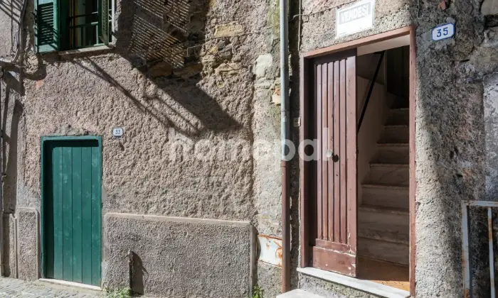 Rexer-Pisoniano-Bilocale-in-vendita-in-via-Torrioni-ESTERNO