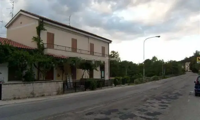 Rexer-Bolognano-CASA-INDIPENDENTE-A-PIANO-DORTA-ALTRO