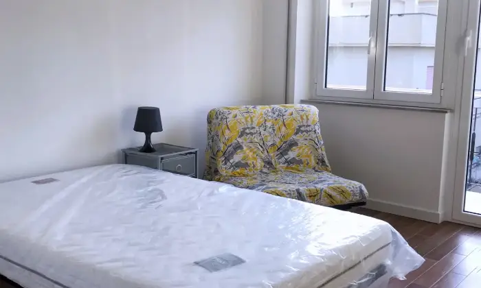 Rexer-Roma-Stanze-singole-a-minuti-a-piedi-dal-Gemelli-CAMERA-DA-LETTO