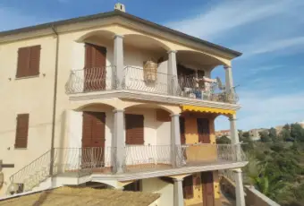 Rexer-Sassari-Casa-del-con-finiture-di-pregio-in-granito-sardo-Giardino