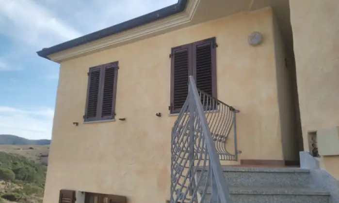 Rexer-Sassari-Casa-del-con-finiture-di-pregio-in-granito-sardo-Altro
