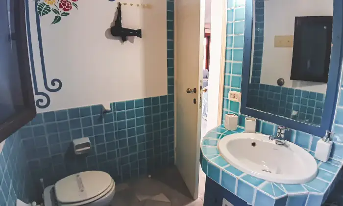 Rexer-Arzachena-Bellissimo-Appartamento-trilocale-a-Baja-Sardinia-CIN-ITBF-BAGNO