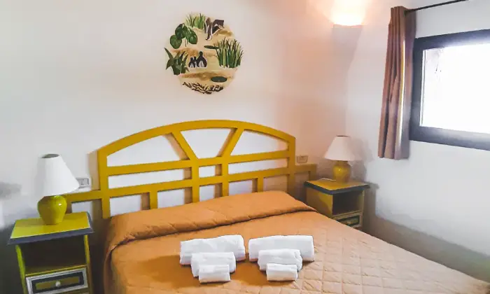Rexer-Arzachena-Bellissimo-Appartamento-trilocale-a-Baja-Sardinia-CIN-ITBF-CAMERA-DA-LETTO