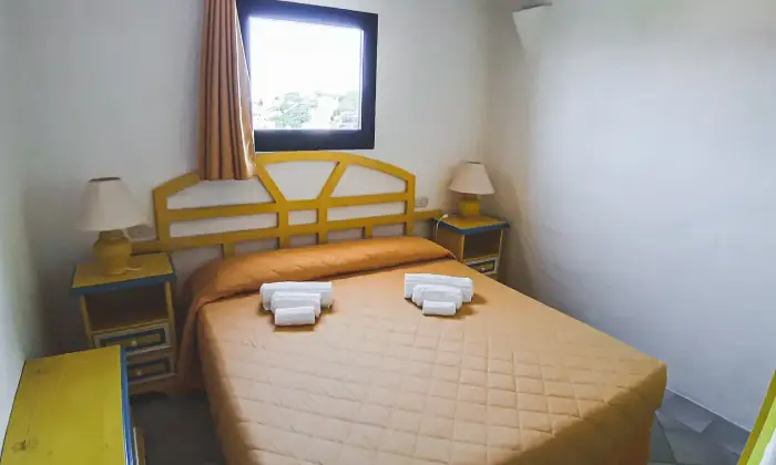 Rexer-Arzachena-Bellissimo-Appartamento-trilocale-a-Baja-Sardinia-CIN-ITBF-CAMERA-DA-LETTO