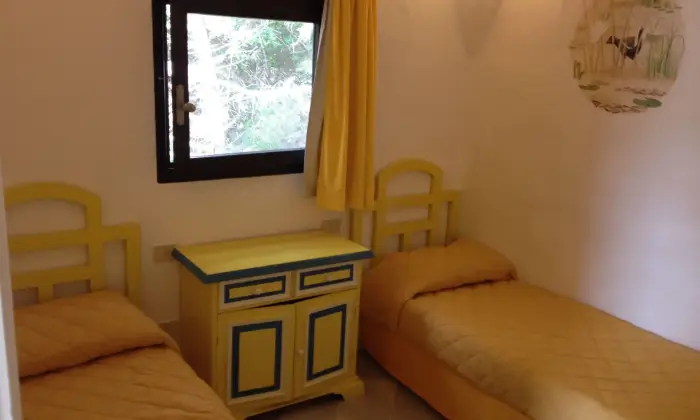Rexer-Arzachena-Bellissimo-Appartamento-trilocale-a-Baja-Sardinia-CIN-ITBF-CAMERA-DA-LETTO