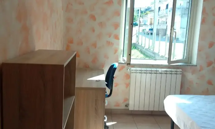 Rexer-Catanzaro-Tre-camere-disponibili-su-per-studenti-e-tirocinanti-CAMERA-DA-LETTO