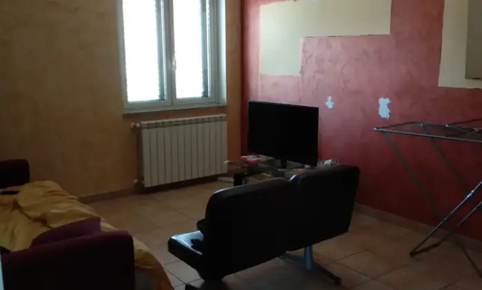 Rexer-Catanzaro-Tre-camere-disponibili-su-per-studenti-e-tirocinanti-SALONE