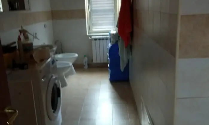 Rexer-Catanzaro-Tre-camere-disponibili-su-per-studenti-e-tirocinanti-BAGNO