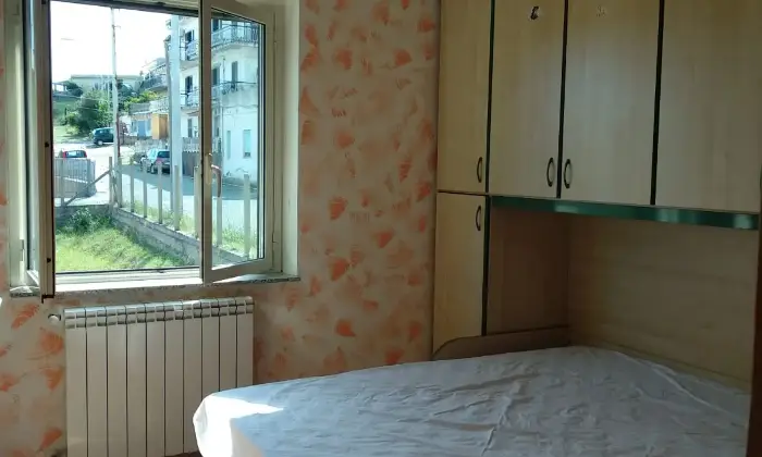 Rexer-Catanzaro-Tre-camere-disponibili-su-per-studenti-e-tirocinanti-CAMERA-DA-LETTO