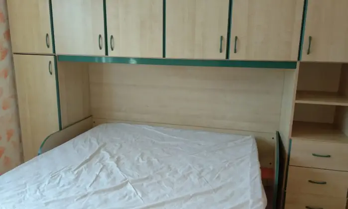 Rexer-Catanzaro-Tre-camere-disponibili-su-per-studenti-e-tirocinanti-CAMERA-DA-LETTO
