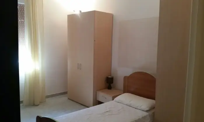 Rexer-Modena-Appartamento-affitto-zona-universitaria-CAMERA-DA-LETTO