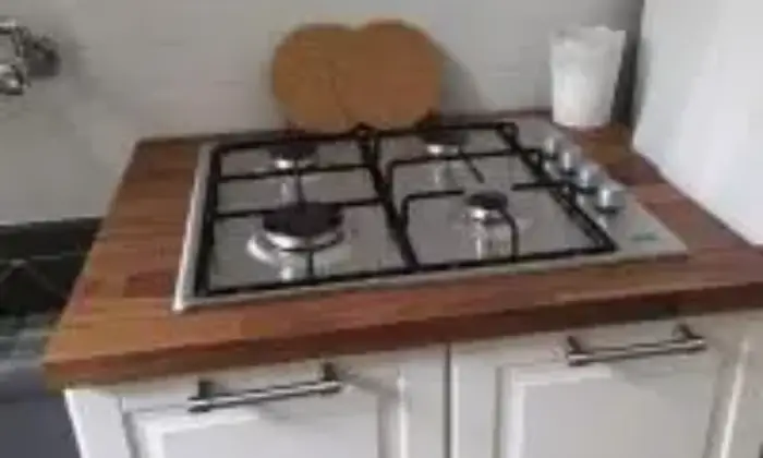 Rexer-Casasco-dIntelvi-Affitto-a-mese-Appartamento-con-meraviglio-terrazzo-CUCINA