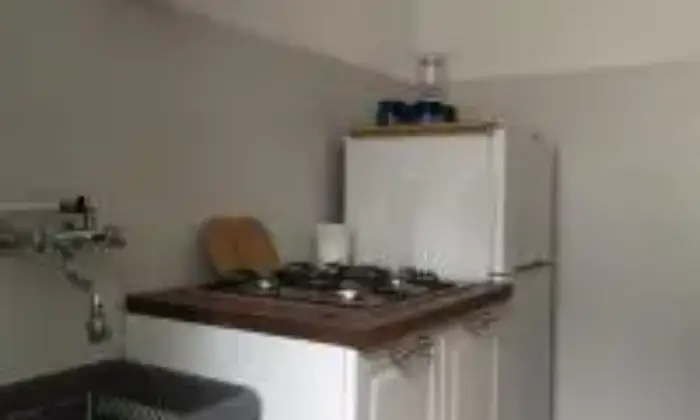 Rexer-Casasco-dIntelvi-Affitto-a-mese-Appartamento-con-meraviglio-terrazzo-CUCINA