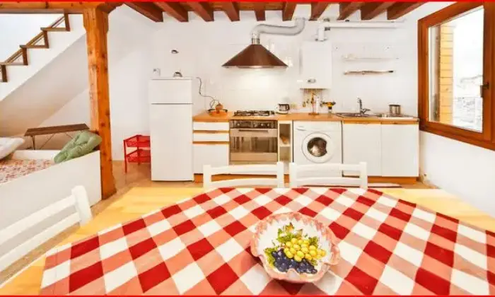 Rexer-Venezia-Appartamento-duplex-con-spazio-esterno-privato-CUCINA