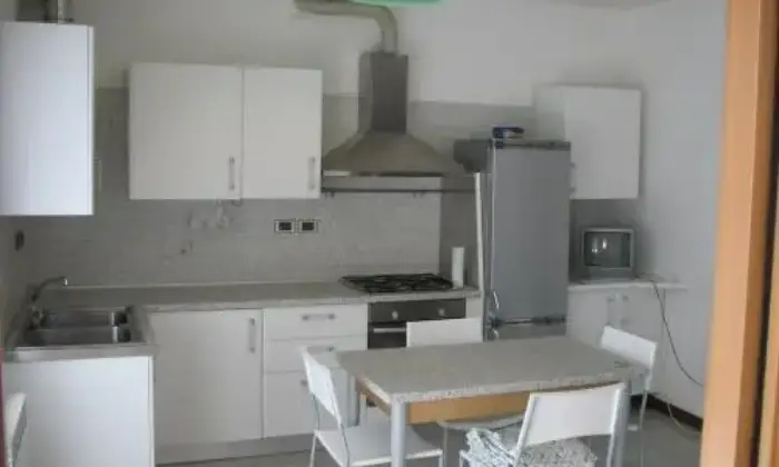 Rexer-Verona-Bilocale-in-zona-tranquilla-a-Verona-CUCINA