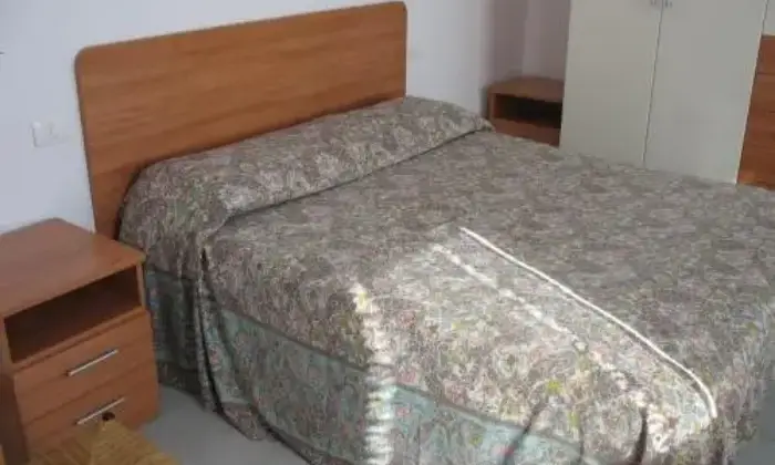 Rexer-Verona-Bilocale-in-zona-tranquilla-a-Verona-CAMERA-DA-LETTO
