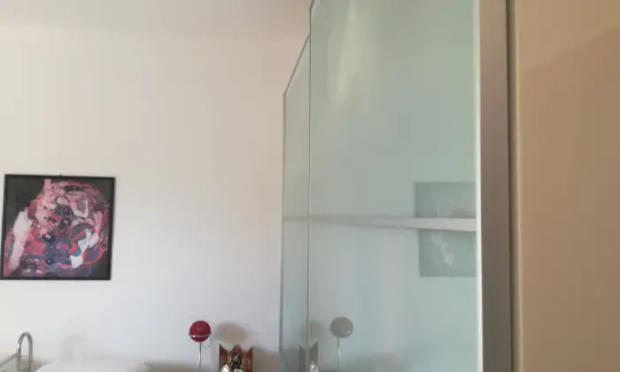 Rexer-Bari-Lussuoso-appartamento-con-due-ingressi-CAMERA-DA-LETTO