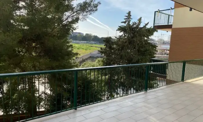 Rexer-Bari-Lussuoso-appartamento-con-due-ingressi-TERRAZZO