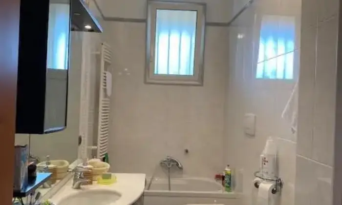 Rexer-Bari-Lussuoso-appartamento-con-due-ingressi-BAGNO