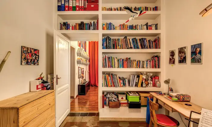 Rexer-Roma-Accogliente-Appartamento-in-affitto-Via-Natale-del-Grande-CAMERA-DA-LETTO