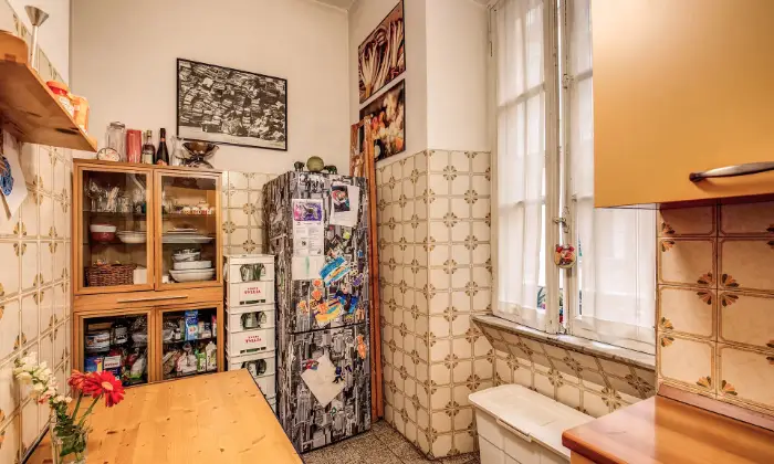 Rexer-Roma-Accogliente-Appartamento-in-affitto-Via-Natale-del-Grande-CUCINA