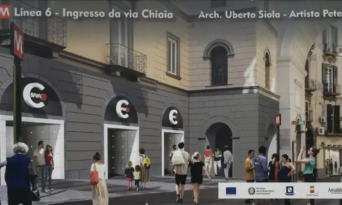 Rexer-Napoli-CEDESI-NEGOZIO-VIA-CHIAIA-posizione-centrale-di-fronte-stazione-metro-COMPLETO-DI-TUTTO-ALTRO